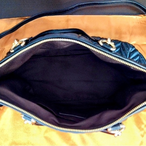 Coach Black Quilted Shoulder Bag with Gold Accents XL “LIKE NEW”FREE SHIP) ❤️📦 - Picture 7 of 11